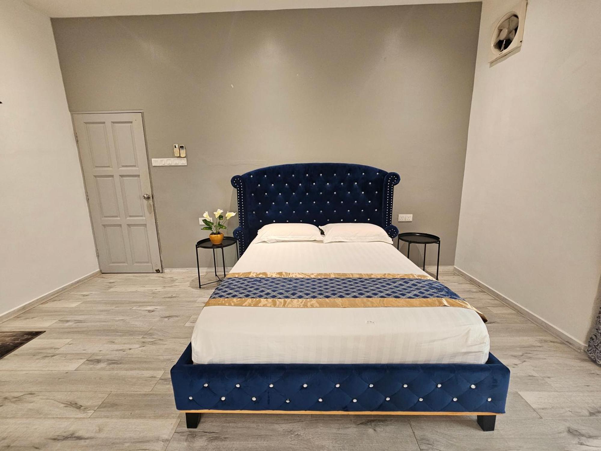 Melody Whole Or Suite Room Muar Exterior photo