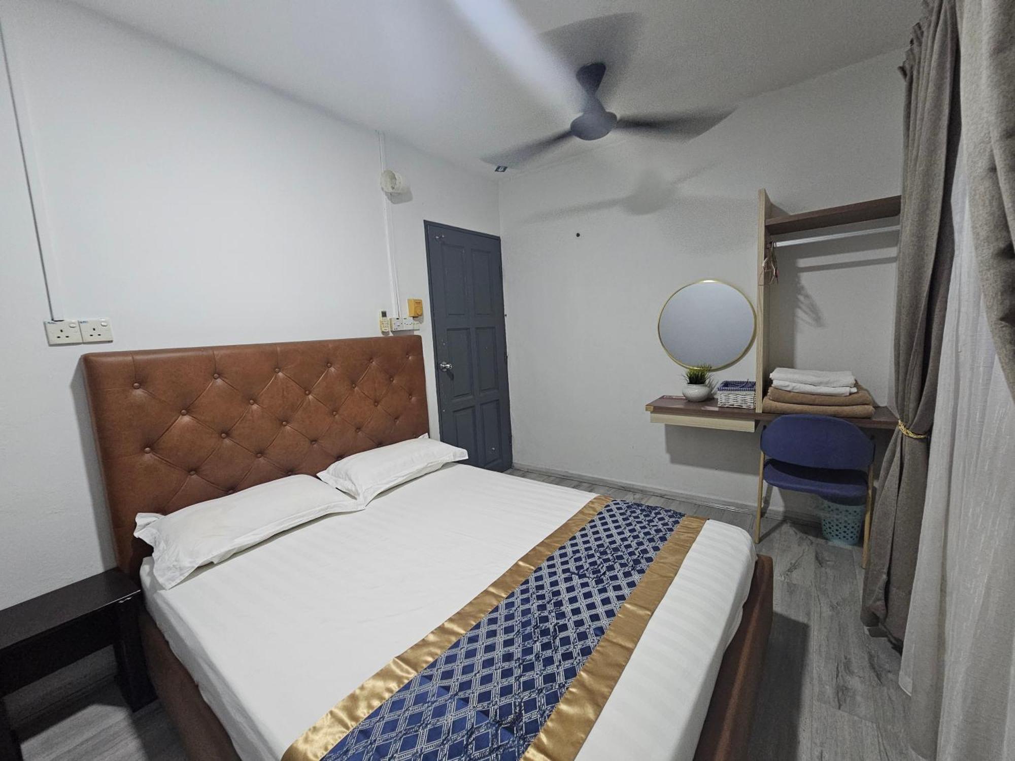 Melody Whole Or Suite Room Muar Exterior photo
