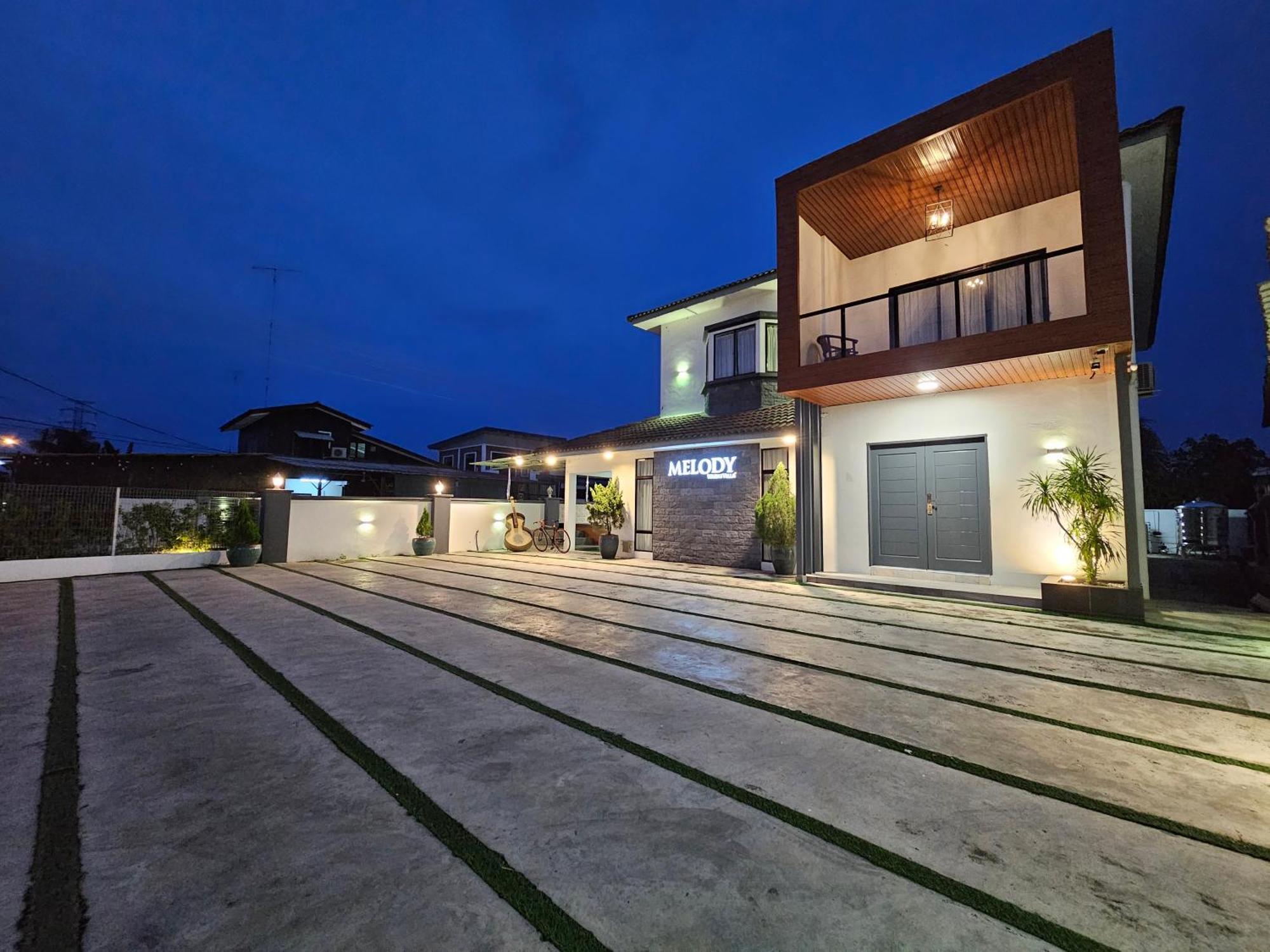 Melody Whole Or Suite Room Muar Exterior photo